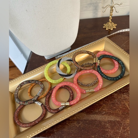 12 magnetic closure and roll on bracelets - Picture 3 of 10